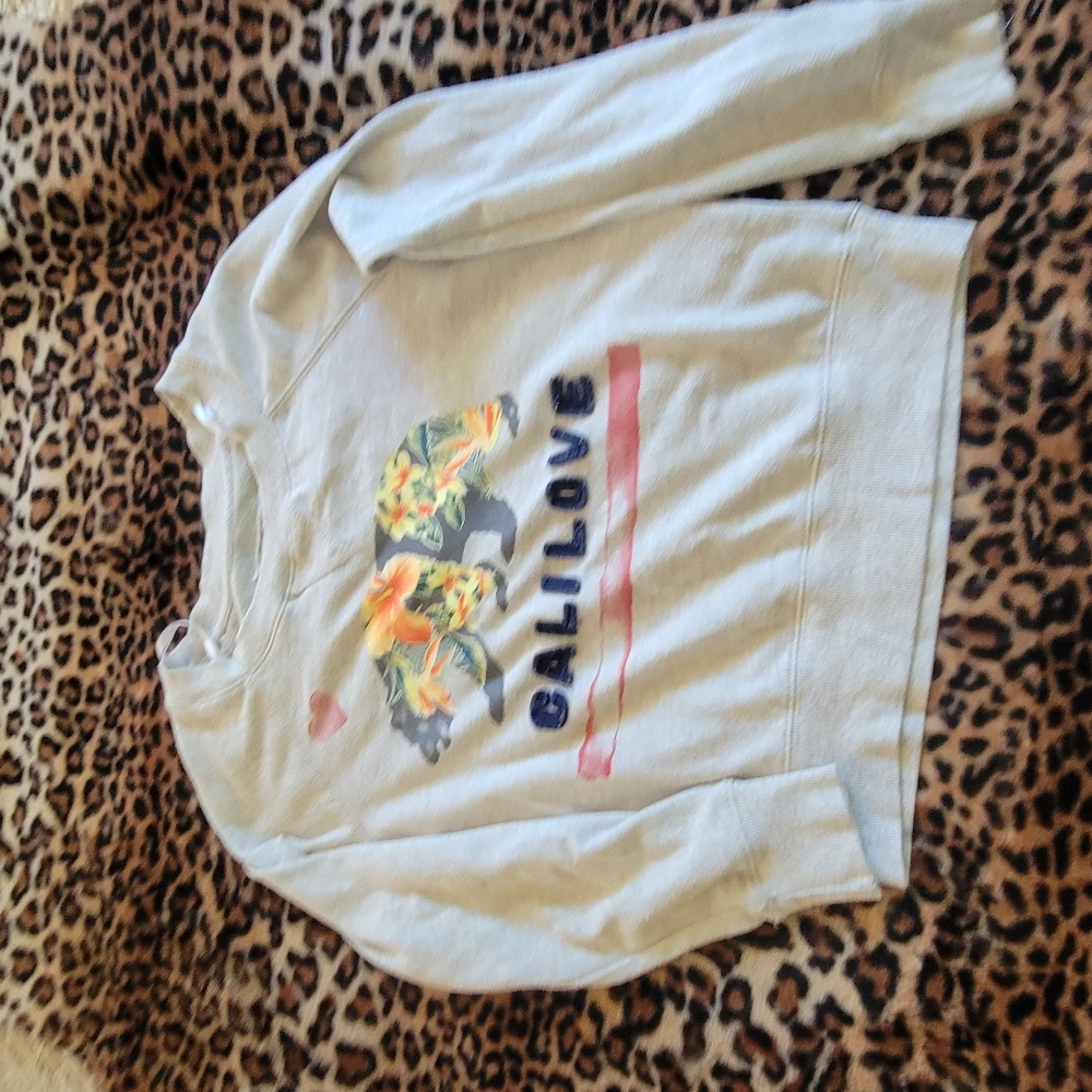 Sweatshirt